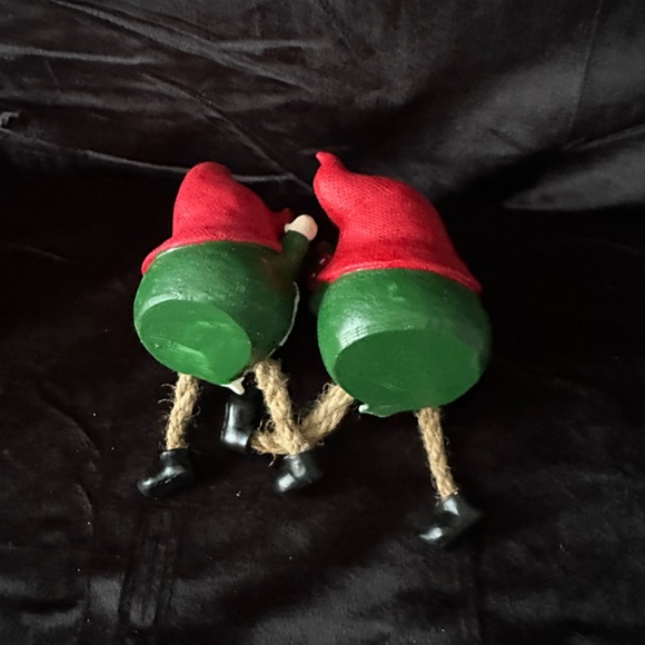 2 whimsical Christmas gnome shelf sitters, holiday decor 5” x 2” - Picture 5 of 6